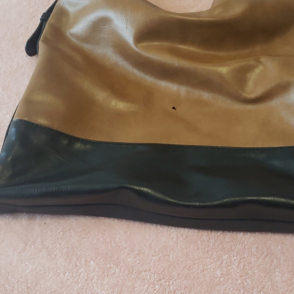 Expresd HoBo Purse - Picture 2 of 3